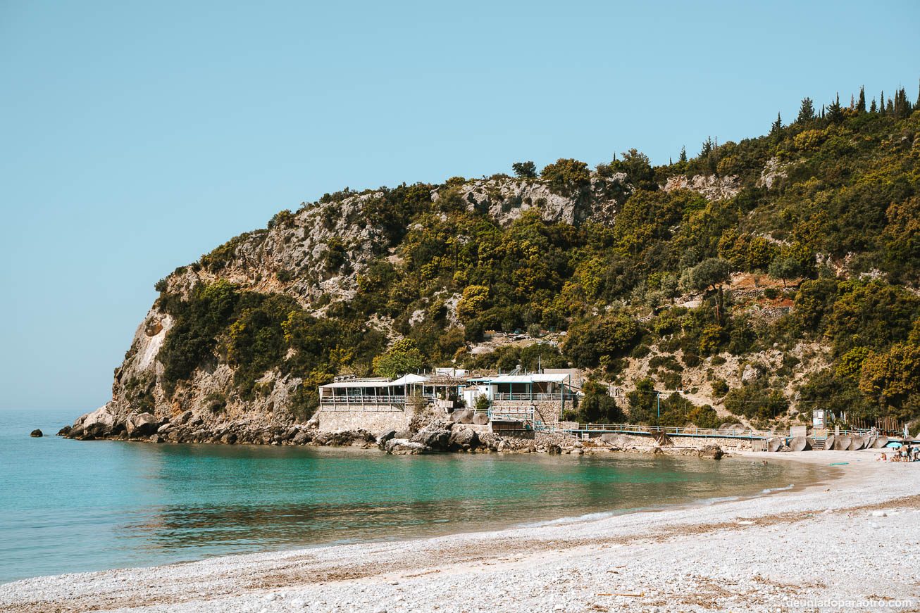 Playas, algo imprescindible que ver en Himare, una de las zonas más bonitas de la Riviera Albanesa