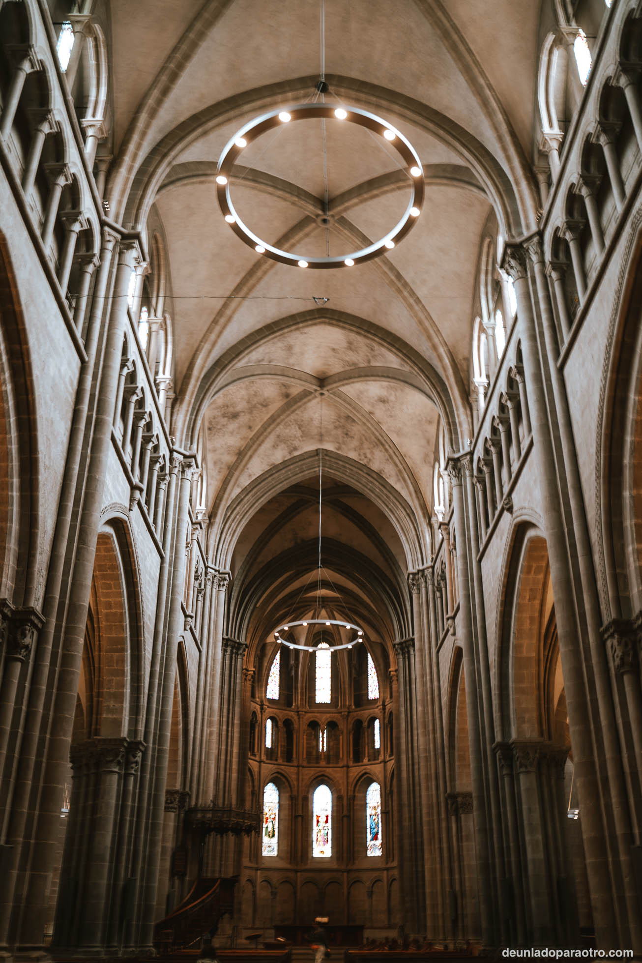 Catedral de San Pedro, uno de los monumentos más icónicos que ver en Ginebra en 1 día