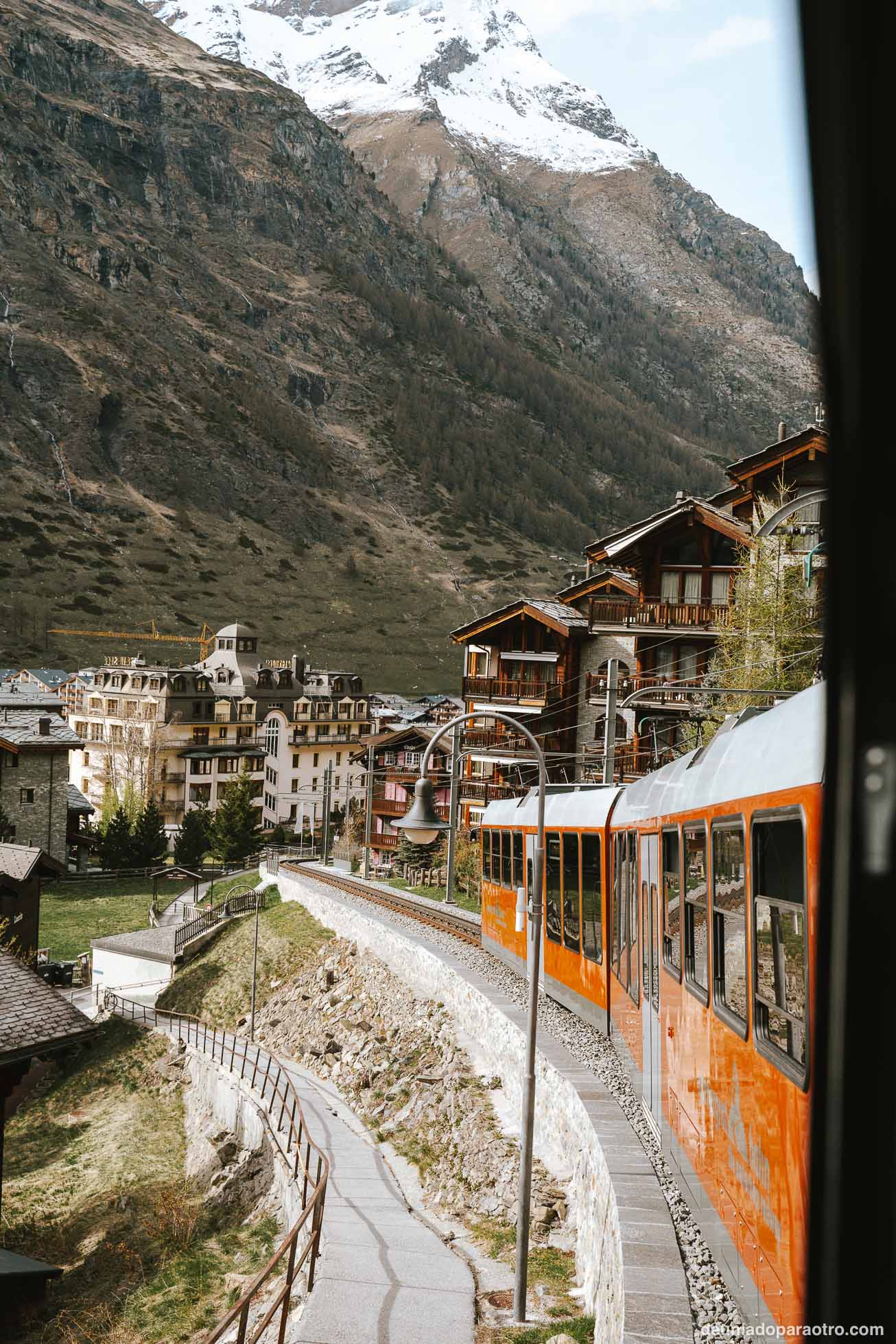 El popular trayecto en el tren cremallera de Gornergrat