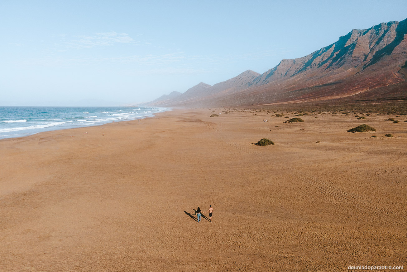 Visitar la salvaje playa de El Cofete, una de las mejores cosas que hacer en tu viaje a Fuerteventura en 3 días