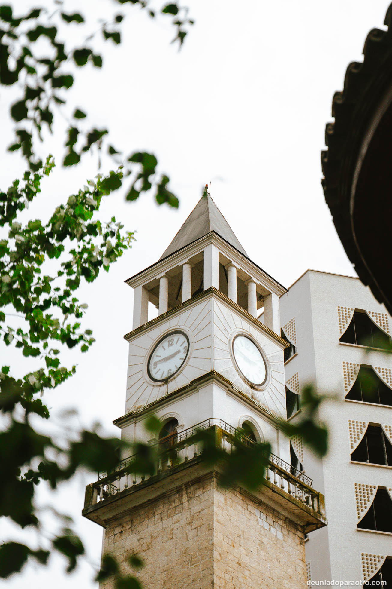 Icónica torre de 35 metros de altura y arquitectura otomana que ver en Tirana