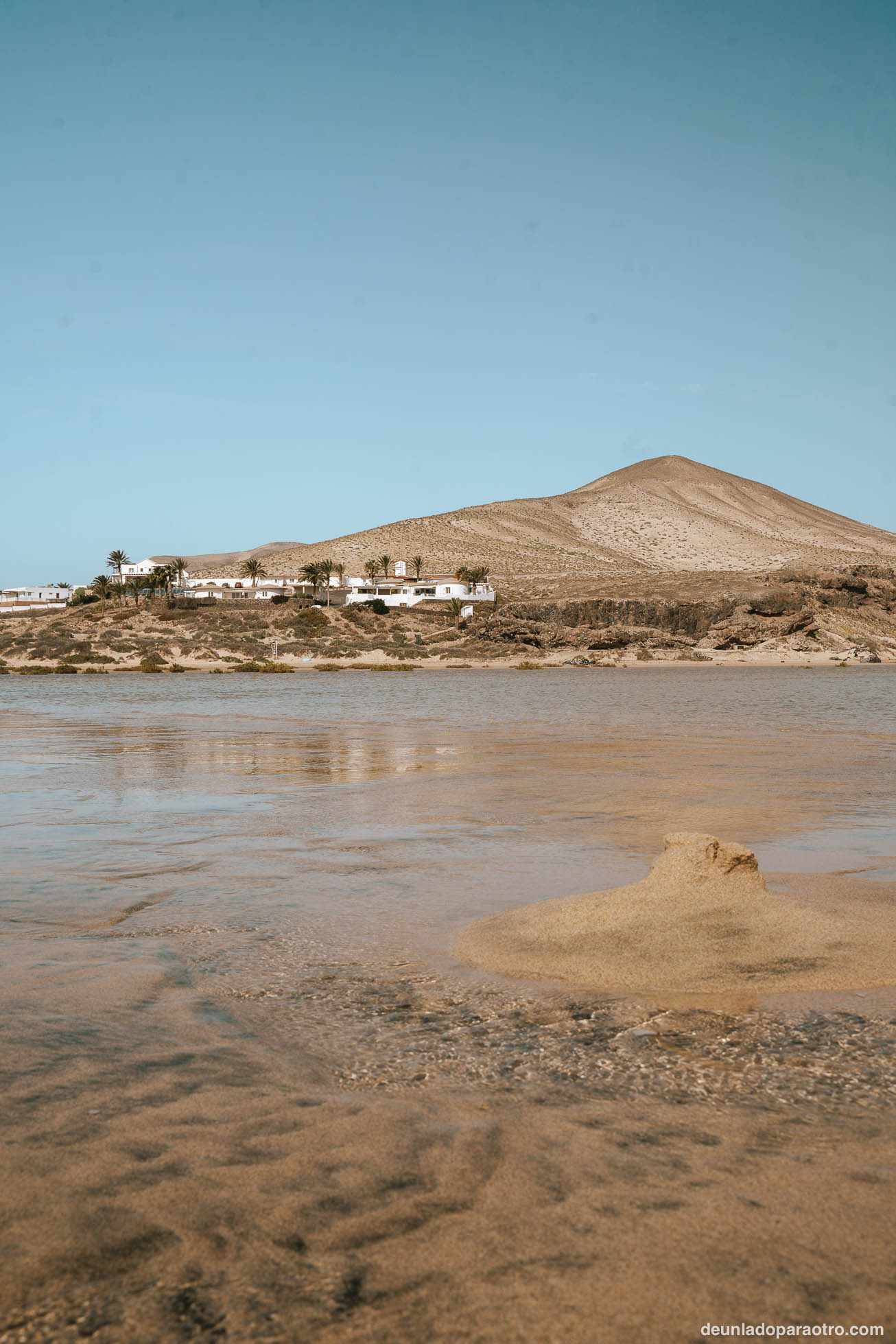 Visitar la playa de Sotavento, una de las mejores cosas que hacer en tu ruta por Fuerteventura en 3 días