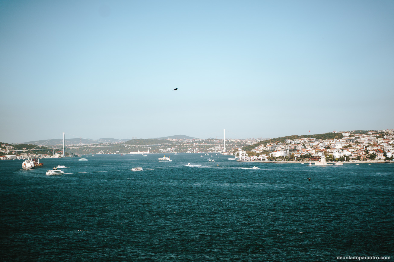 Crucero por el Bósforo, una experiencia única y diferente que hacer en Estambul